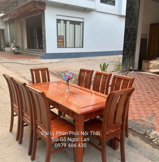 Bàn Ăn Gỗ Xoan Đào Mặt Liền 8 Ghế 2 Lá 