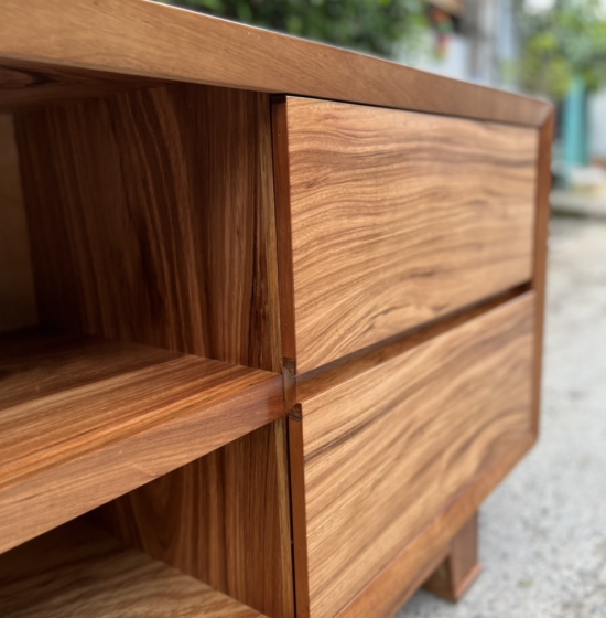 Kệ ti vi gỗ hương xám mẫu nhật hiện đại 