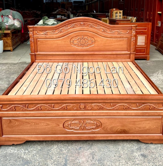 Giường ngủ gỗ xoan đào vạt nan - mẫu nữ hoàng 