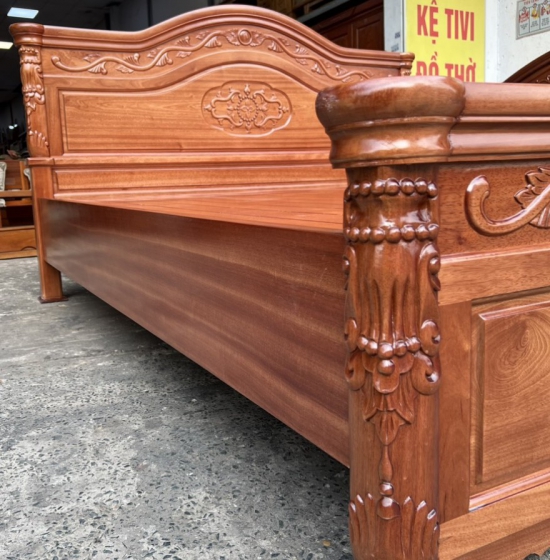 Giường ngủ gỗ xoan đào mẫu nữ hoàng - vạt phản liền 