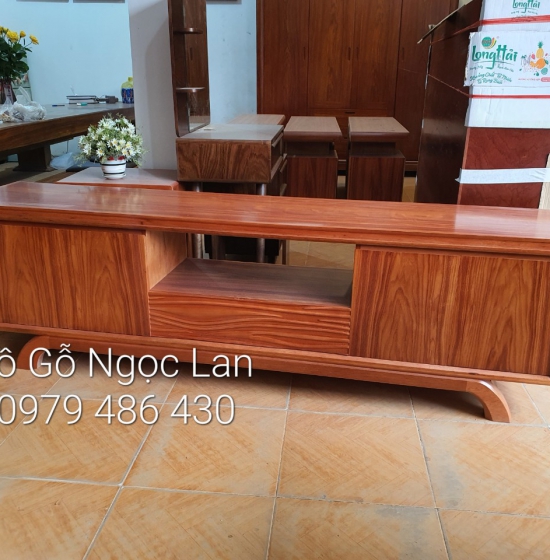 Kệ ti vi gỗ cẩm hiện đại 2m chân xoắn KG 03