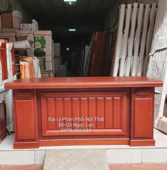 Bàn Làm Việc Giám Đốc Gỗ Xoan Đào Hiện Đại, Sang Trọng 1m67