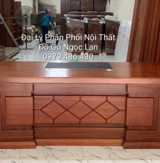 Bàn Làm Việc, Bàn Giám Đốc Gỗ Xoan Đào Mẫu Chạm Chỉ Đen 1m67
