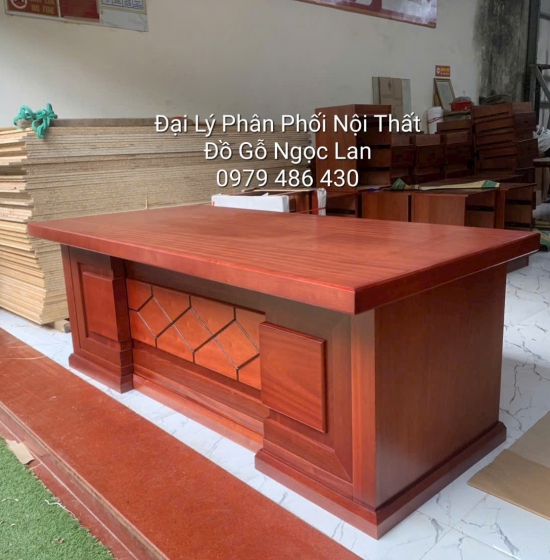 Bàn Làm Việc, Bàn Giám Đốc Gỗ Xoan Đào Mẫu Chạm Chỉ Đen 1m67